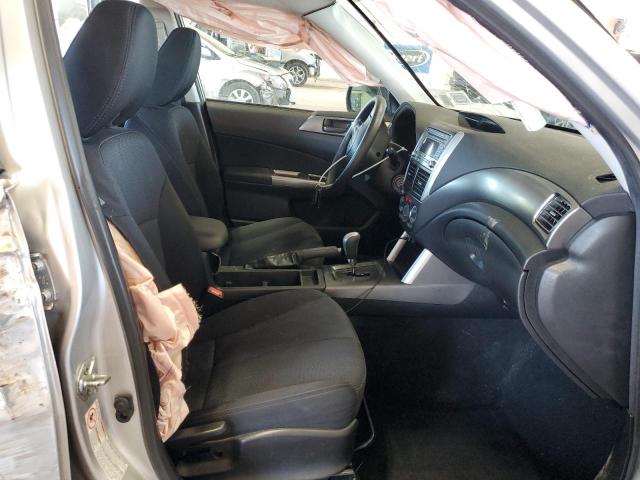 JF2SHABC9BH742238 - 2011 SUBARU FORESTER 2.5X ვერცხლისფერი ფოტო 7