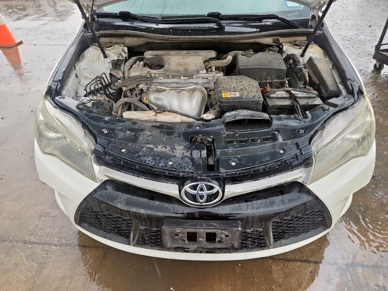 4T1BF1FK4HU276946 - 2017 TOYOTA CAMRY LE WHITE photo 11