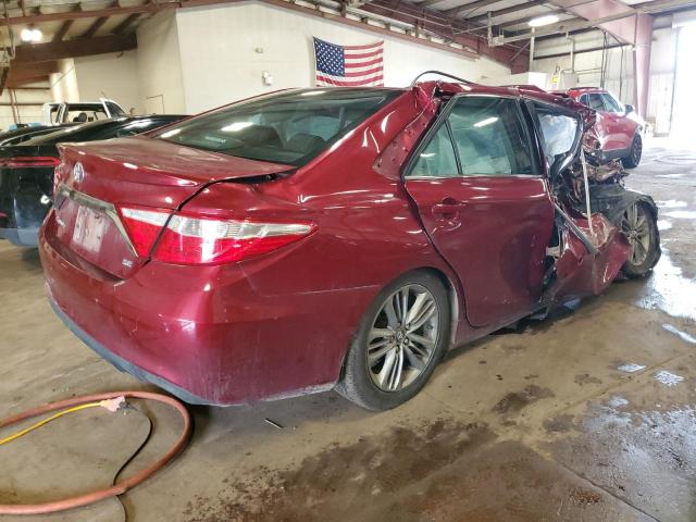 4T1BF1FKXHU698977 - 2017 TOYOTA CAMRY LE წითელი ფოტო 3