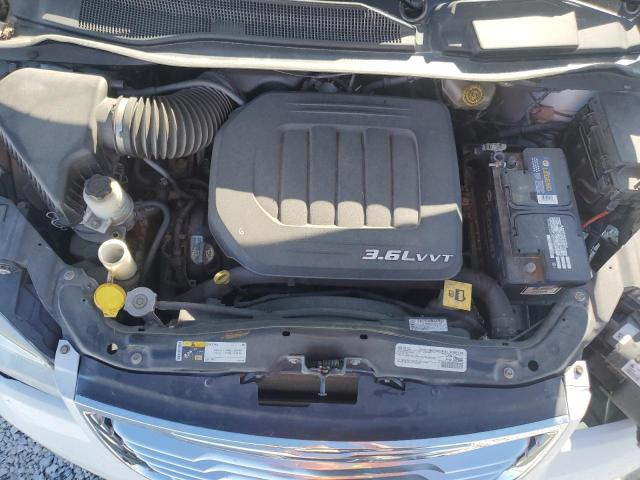 2C4RC1BG3GR186745 - 2016 CHRYSLER TOWN & COU TOURING WHITE photo 12