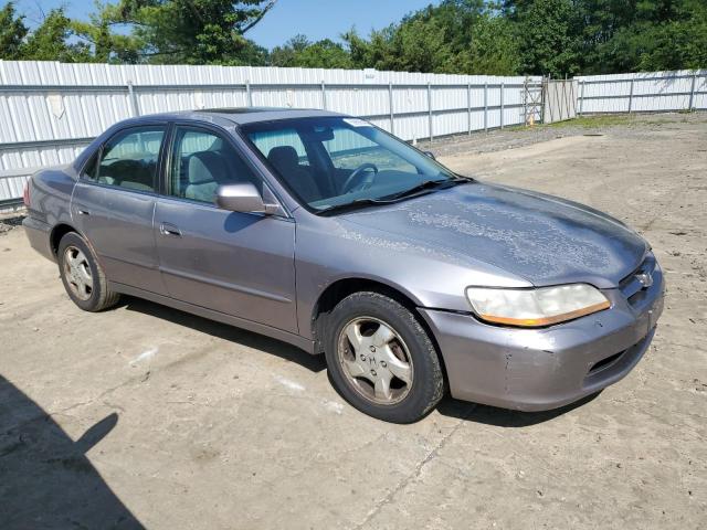 1HGCG6677YA105318 - 2000 HONDA ACCORD EX SILVER photo 4