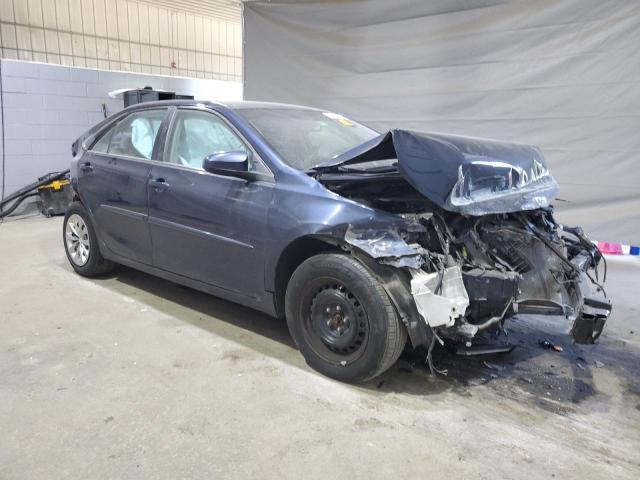 4T1BF1FK7HU697298 - 2017 TOYOTA CAMRY LE BLUE photo 4