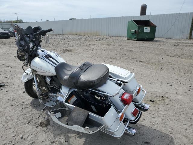 1HD1FC4118Y698220 - 2008 HARLEY-DAVIDSON FLHTCUI 白色 照片 3