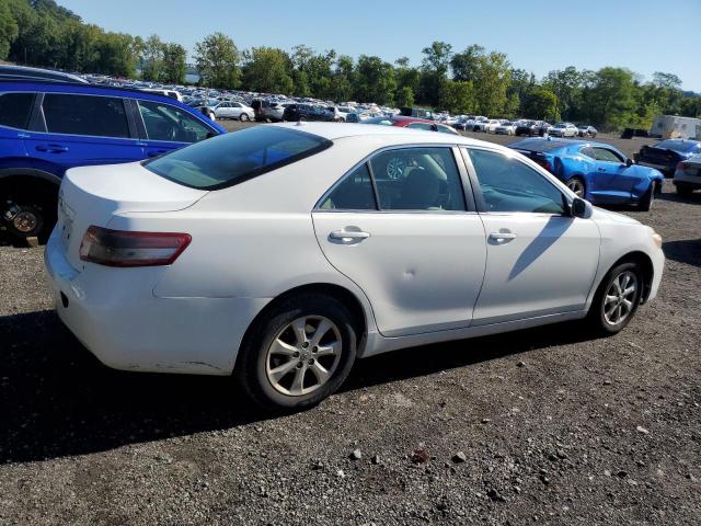 4T1BF3EK0BU637092 - 2011 TOYOTA CAMRY BASE WHITE photo 3