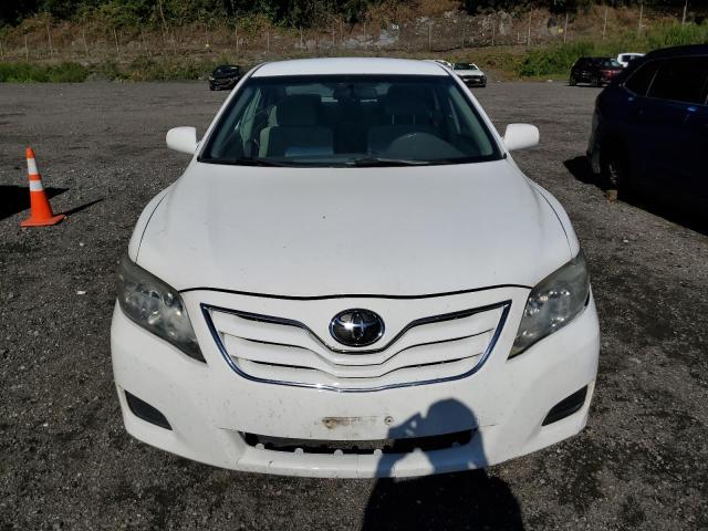 4T1BF3EK0BU637092 - 2011 TOYOTA CAMRY BASE WHITE photo 5