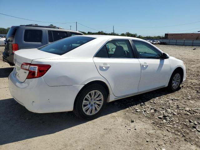 4T4BF1FK5CR190544 - 2012 TOYOTA CAMRY BASE WHITE photo 3