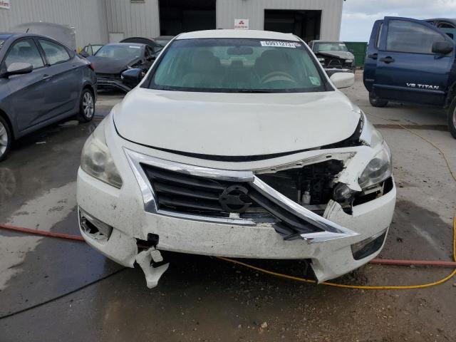 1N4AL3AP6FC131097 - 2015 NISSAN ALTIMA 2.5 WHITE photo 5