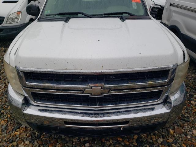 1GCHC49KX9E109927 - 2009 CHEVROLET SILVERADO C2500 HEAVY DUTY WHITE photo 12