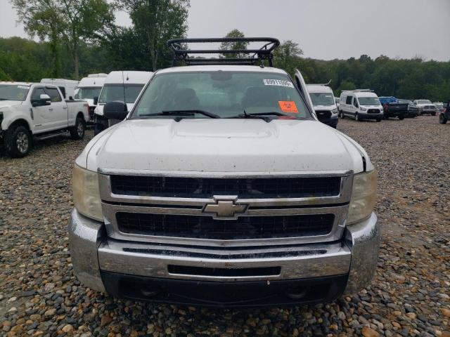 1GCHC49KX9E109927 - 2009 CHEVROLET SILVERADO C2500 HEAVY DUTY WHITE photo 5