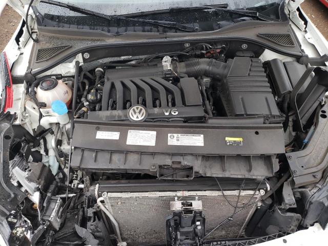 1VWJM7A35JC031641 - 2018 VOLKSWAGEN PASSAT GT WHITE photo 11