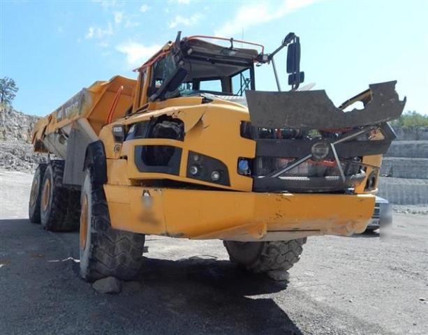 VCE0A40GH00342009 - 2017 VOLVO A40G YELLOW photo 2