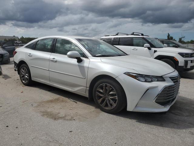 4T1JZ1FB0MU057723 - 2021 TOYOTA AVALON XLE Белый фото 4