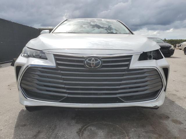 4T1JZ1FB0MU057723 - 2021 TOYOTA AVALON XLE Белый фото 5
