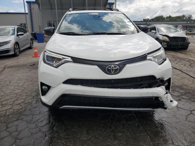 JTMNFREV9HJ710534 - 2017 TOYOTA RAV4 SE 白色 照片 5