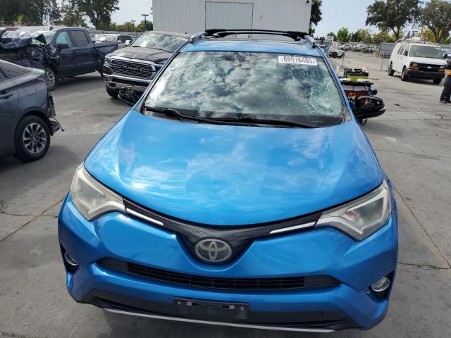 JTMWFREV5HJ103311 - 2017 TOYOTA RAV4 XLE BLUE photo 5