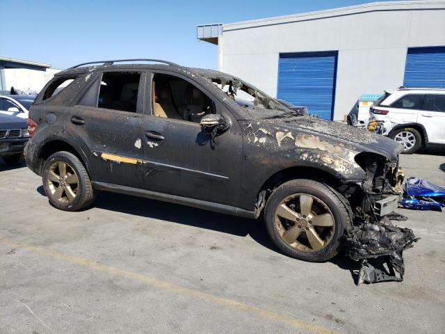 4JGBB8GB1BA681867 - 2011 MERCEDES-BENZ ML 350 4MATIC GRAY photo 4