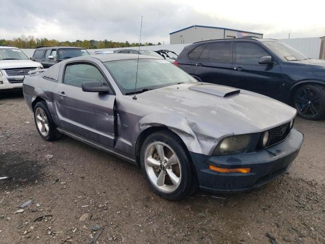 1ZVFT82HX75231596 - 2007 FORD MUSTANG GT GRAY photo 4