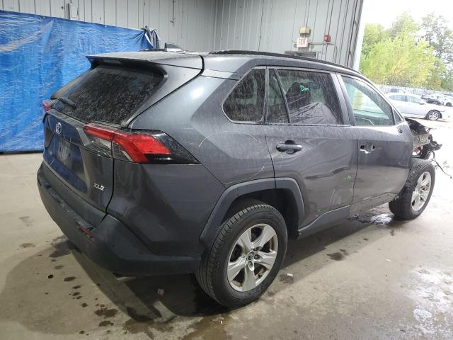 2T3W1RFV5KW013405 - 2019 TOYOTA RAV4 XLE ნაცრისფერი ფოტო 3