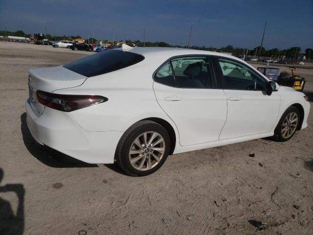 4T1C11AKXRU896731 - 2024 TOYOTA CAMRY LE WHITE photo 3