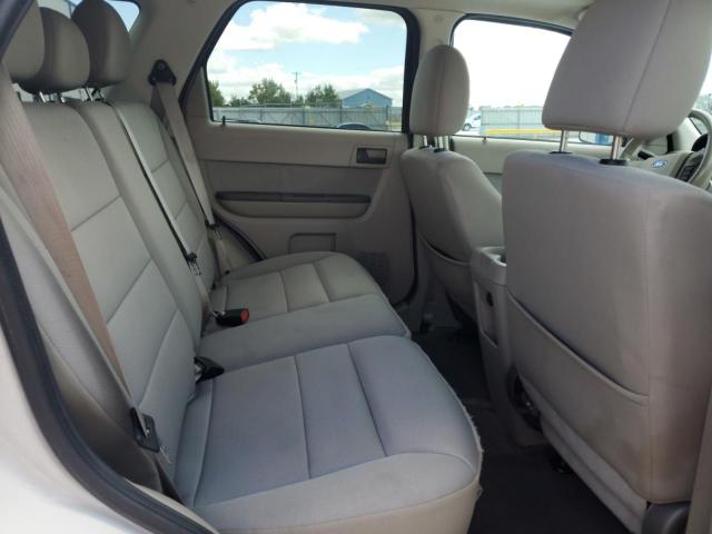 1FMCU0D70BKB21879 - 2011 FORD ESCAPE XLT WHITE photo 11