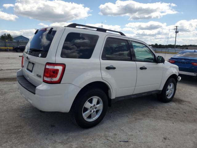 1FMCU0D70BKB21879 - 2011 FORD ESCAPE XLT WHITE photo 3