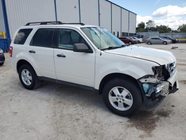 1FMCU0D70BKB21879 - 2011 FORD ESCAPE XLT WHITE photo 4