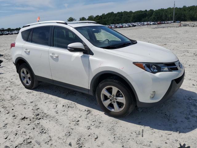 JTMWFREV1FJ055268 - 2015 TOYOTA RAV4 XLE WHITE photo 4