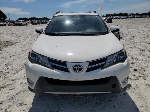 JTMWFREV1FJ055268 - 2015 TOYOTA RAV4 XLE WHITE photo 5