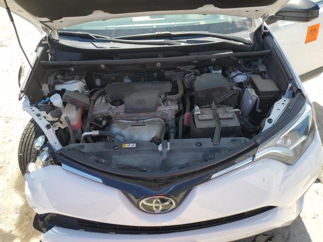 2T3BFREV0JW856508 - 2018 TOYOTA RAV4 LE თეთრი ფოტო 12