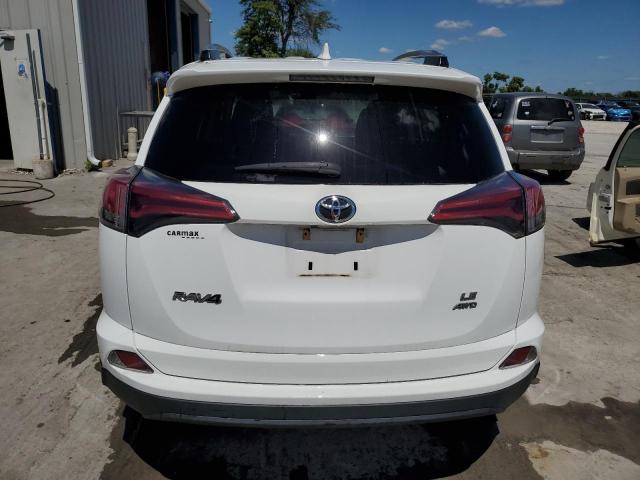 2T3BFREV0JW856508 - 2018 TOYOTA RAV4 LE თეთრი ფოტო 6