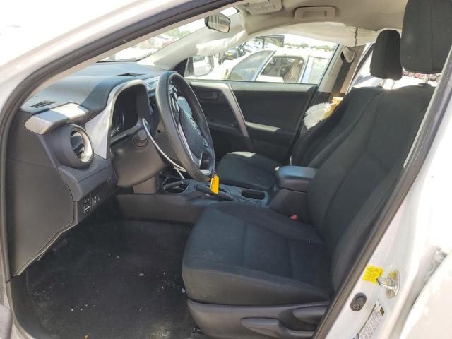 2T3BFREV0JW856508 - 2018 TOYOTA RAV4 LE თეთრი ფოტო 7