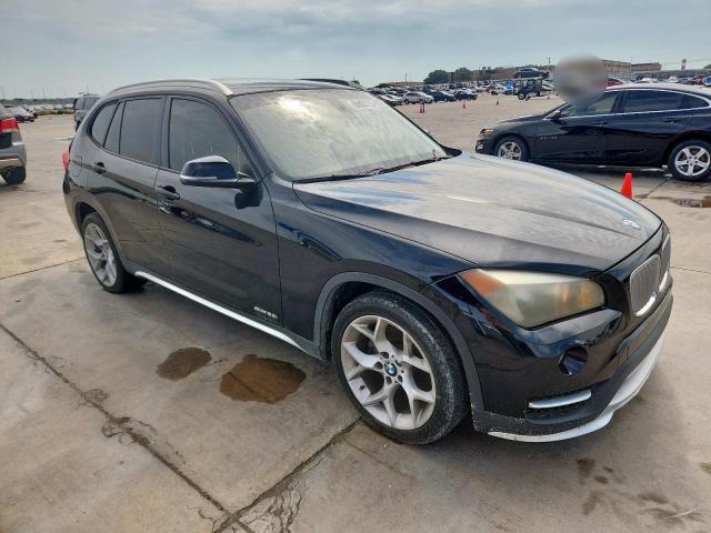 WBAVM1C5XFVZ94026 - 2015 BMW X1 SDRIVE28I BLACK photo 4