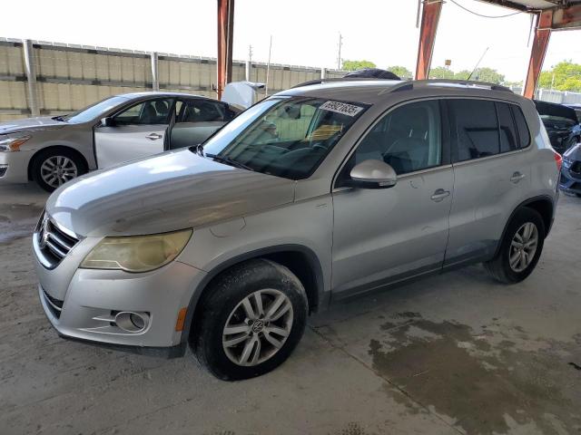 2010 VOLKSWAGEN TIGUAN S, 