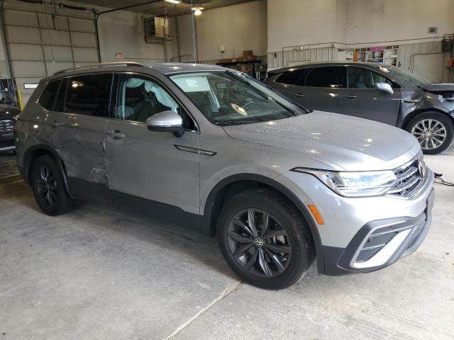 3VV2B7AX6NM031069 - 2022 VOLKSWAGEN TIGUAN SE ვერცხლისფერი ფოტო 4