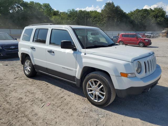 1C4NJPBA2GD652185 - 2016 JEEP PATRIOT SPORT Weiß Foto 4