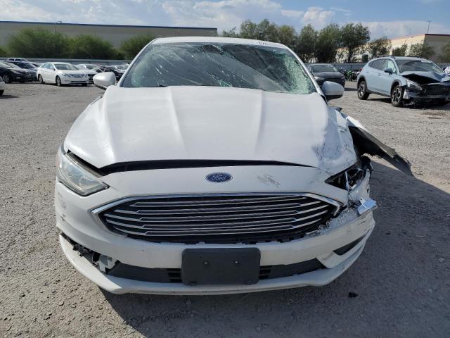 3FA6P0LU6HR355440 - 2017 FORD FUSION SE HYBRID WHITE photo 5