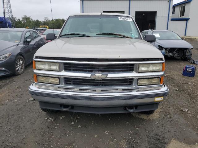 3GNFK16RXXG204379 - 1999 CHEVROLET SUBURBAN K1500 TAN photo 5