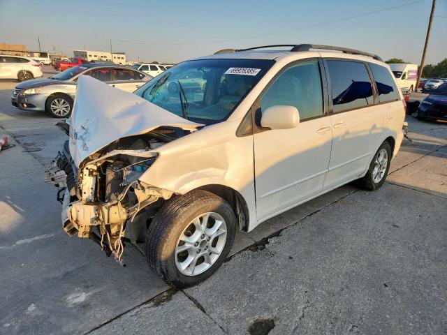 2005 TOYOTA SIENNA XLE, 