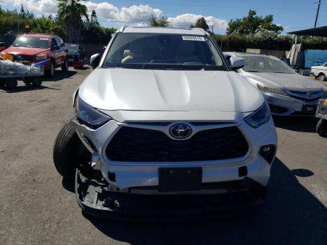 5TDGZRBH8NS236878 - 2022 TOYOTA HIGHLANDER XLE WHITE photo 5