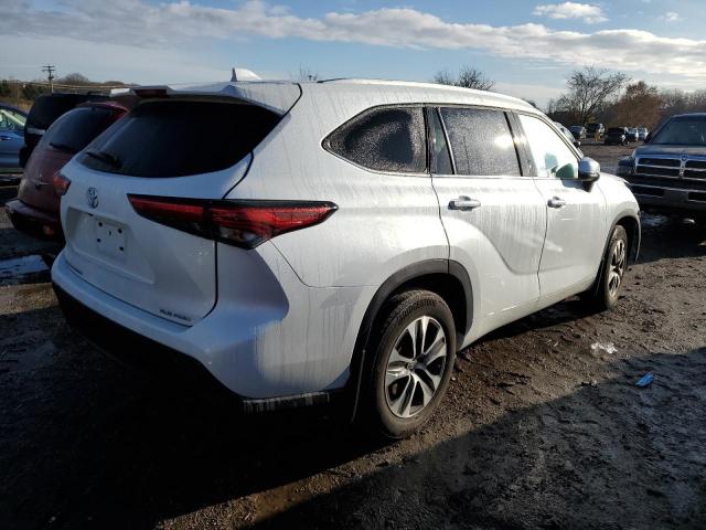5TDGZRBH9NS186945 - 2022 TOYOTA HIGHLANDER XLE თეთრი ფოტო 3