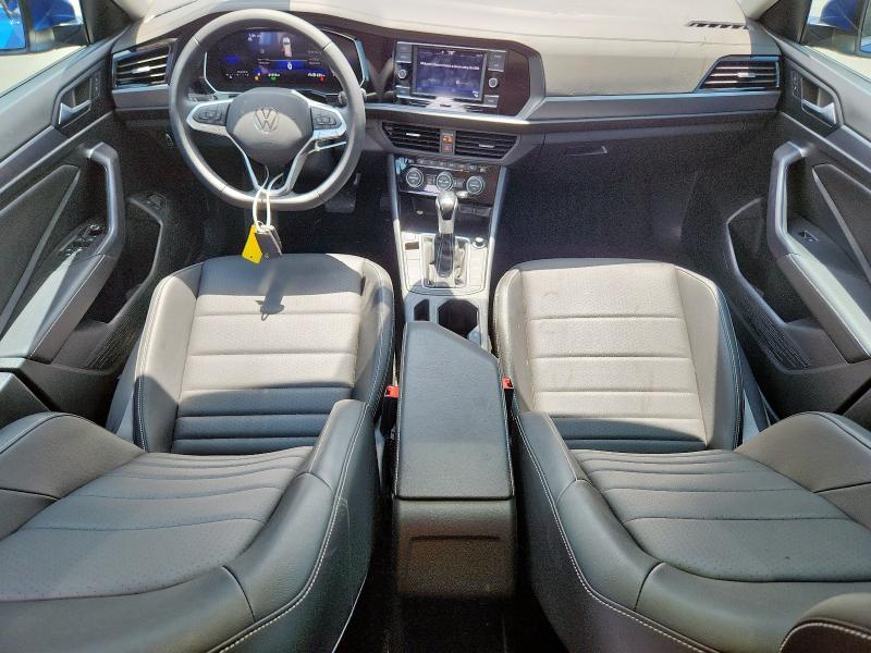 3VW7M7BU4RM018827 - 2024 VOLKSWAGEN JETTA SE BLUE photo 8