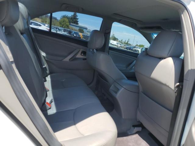 4T1BK3EK7BU620690 - 2011 TOYOTA CAMRY SE WHITE photo 10