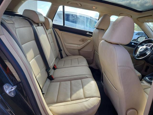 3VWTL7AJ8AM688815 - 2010 VOLKSWAGEN JETTA TDI BLACK photo 10