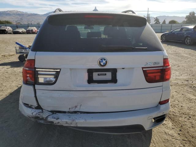 5UXZV8C57D0C16711 - 2013 BMW X5 XDRIVE50I WHITE photo 6