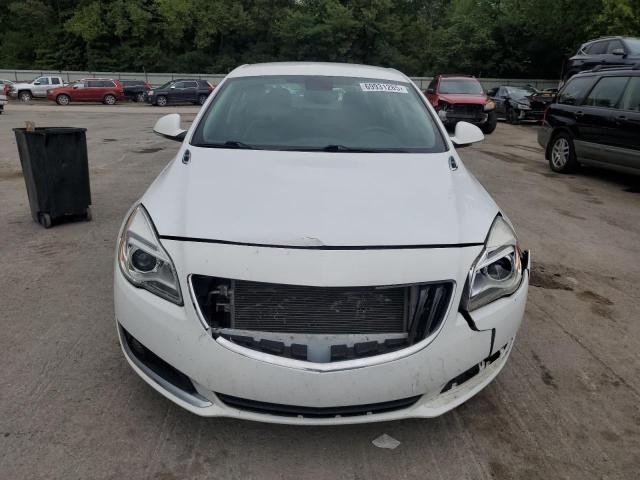 2G4GS5GX8G9109133 - 2016 BUICK REGAL PREMIUM WHITE photo 5