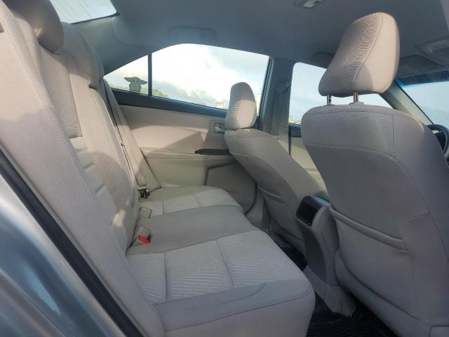 4T4BF1FK8GR557197 - 2016 TOYOTA CAMRY LE SILVER photo 10