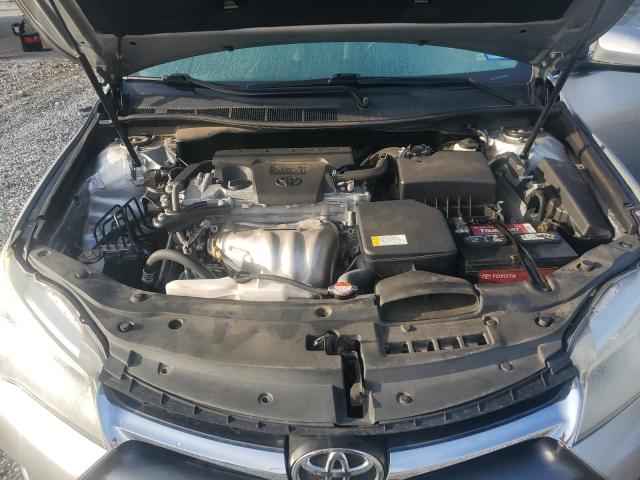 4T4BF1FK8GR557197 - 2016 TOYOTA CAMRY LE SILVER photo 11