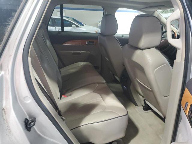 2LMDJ8JK2DBL22723 - 2013 LINCOLN MKX SILVER photo 11