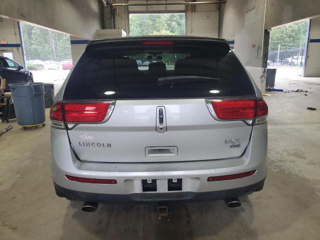 2LMDJ8JK2DBL22723 - 2013 LINCOLN MKX SILVER photo 6