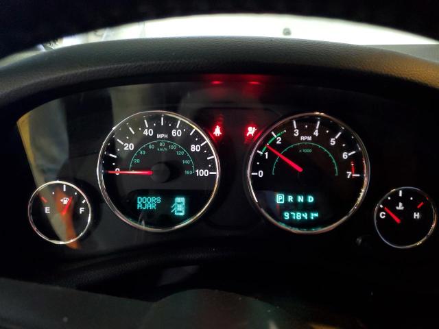 1C4HJWEG6FL680230 - 2015 JEEP WRANGLER U SAHARA SILVER photo 9